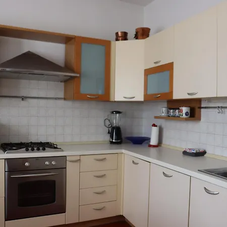 Monika 88 Astro Sul Garda Costermano